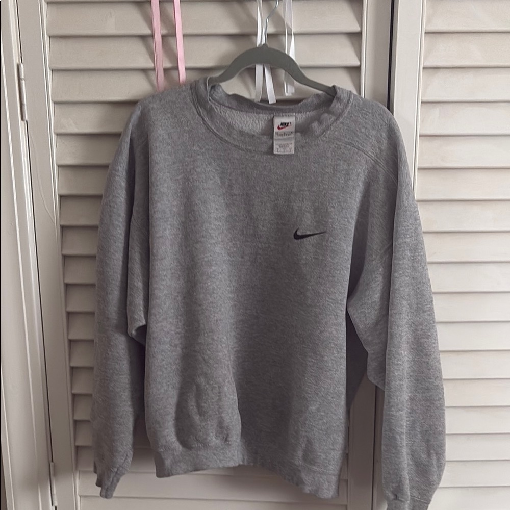 Nike Men's Gray Sweater vintage in great condition